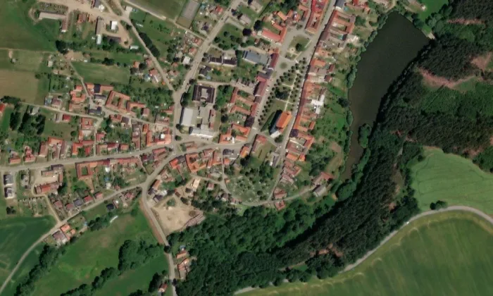 Boží muka - výklenková kaplička – letecký pohled