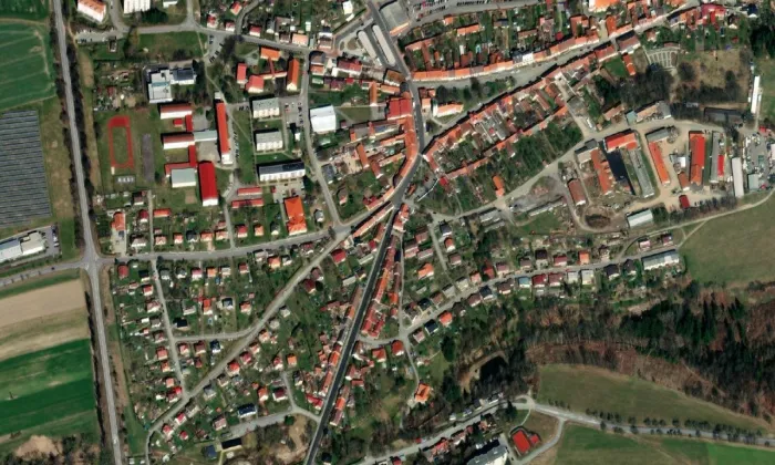Boží muka ve Velešíně u křižovatky – letecký pohled