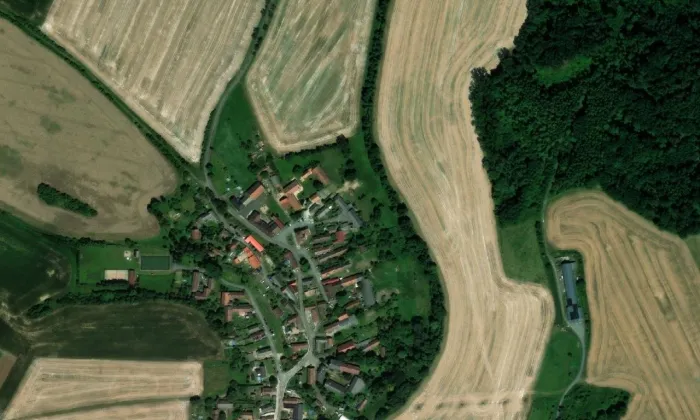 Brána usedlosti čp. 47 – letecký pohled