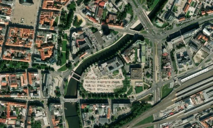 Denisovo nábřeží – letecký pohled