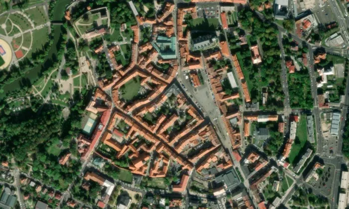 Dlouhá 16 – letecký pohled