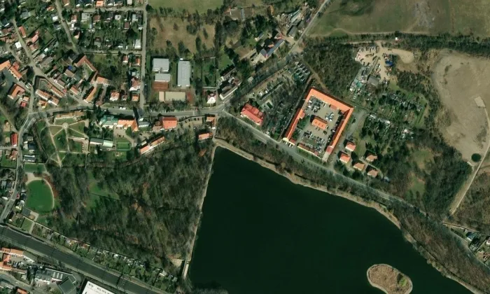 Dolnopočernický mlýn – letecký pohled