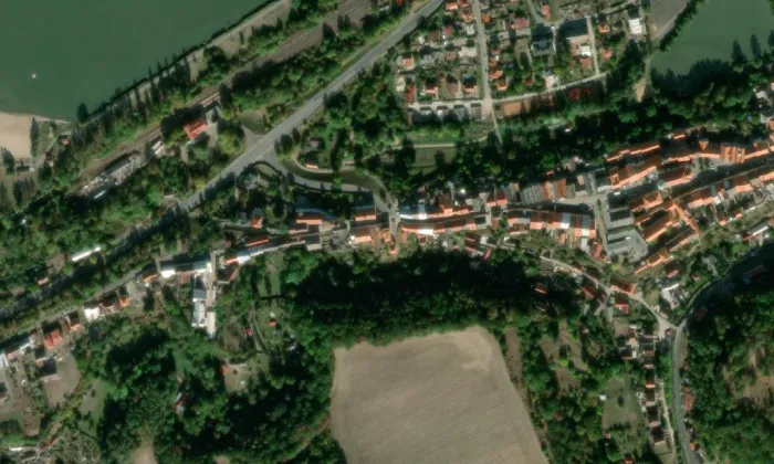 Domy čp. 19 a 20 – letecký pohled