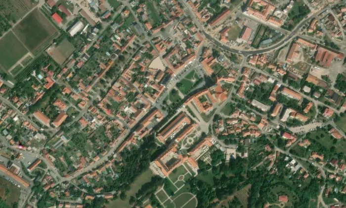 Domy čp. 3, 4, 8 – letecký pohled