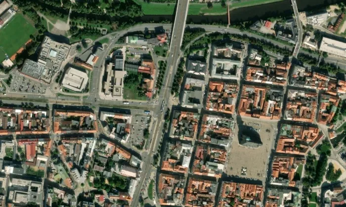 Dvoupatrové sklepy domu Mha – letecký pohled
