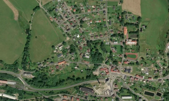 evangelický kostel v Plesné – letecký pohled