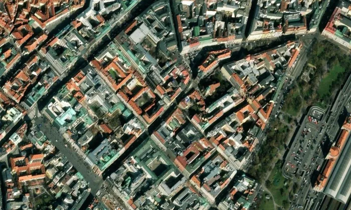 Harrachovský palác v Praze – letecký pohled