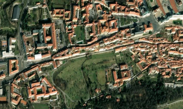Hrzánský palác – letecký pohled
