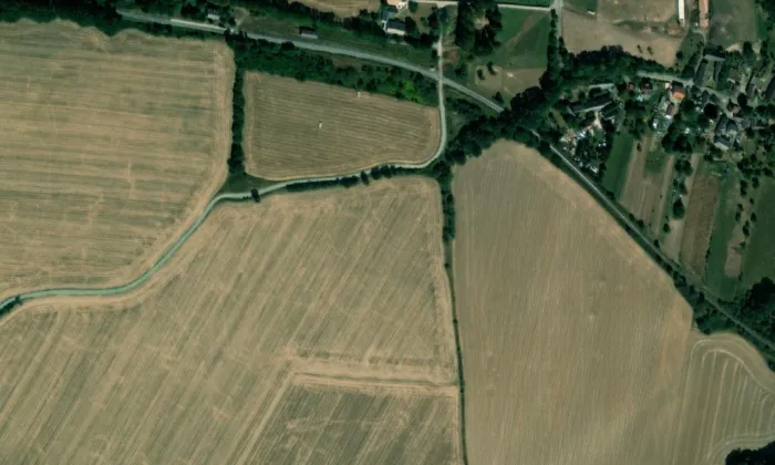 kamenný mostek jižně od Kuksu – letecký pohled