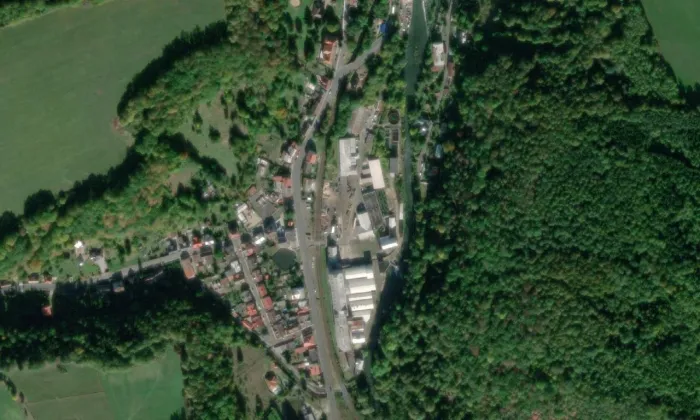 kaple Nejsvětější Trojice (Benešov nad Ploučnicí) – letecký pohled
