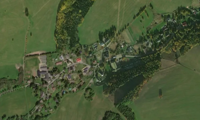 kaple Nejsvětější Trojice (Suchá Rudná) – letecký pohled