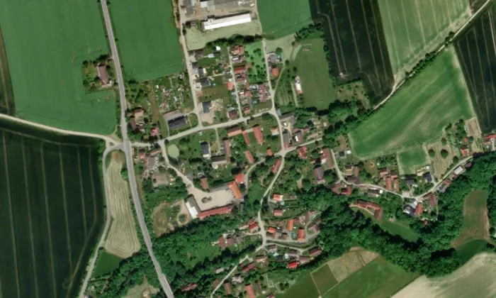 kaple Panny Marie (Křovice) – letecký pohled