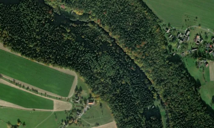 kaple Panny Marie (Slatina nad Úpou) – letecký pohled