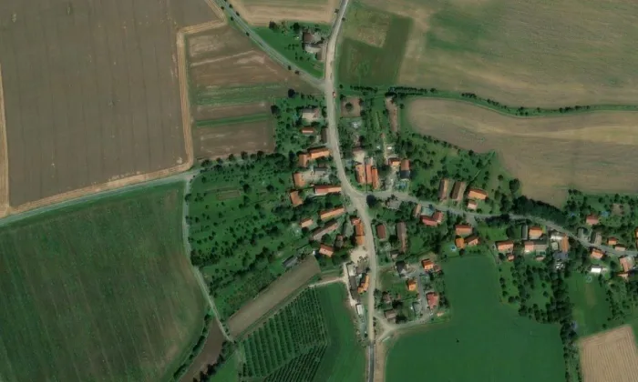 kaple svatého Jana Nepomuckého (Černíkovice) – letecký pohled