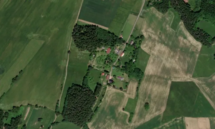 Kaple svatého Jana Nepomuckého zvaná Svatojanské lázně – letecký pohled