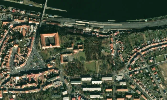Kapucínský klášter v Roudnici nad Labem – letecký pohled
