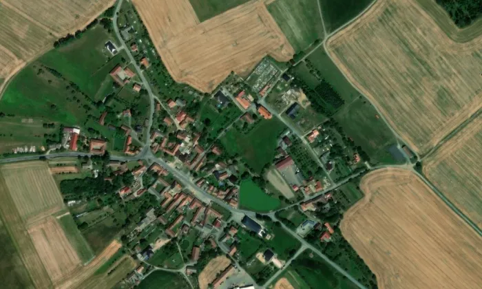 kostel Jména Panny Marie (Březí) – letecký pohled