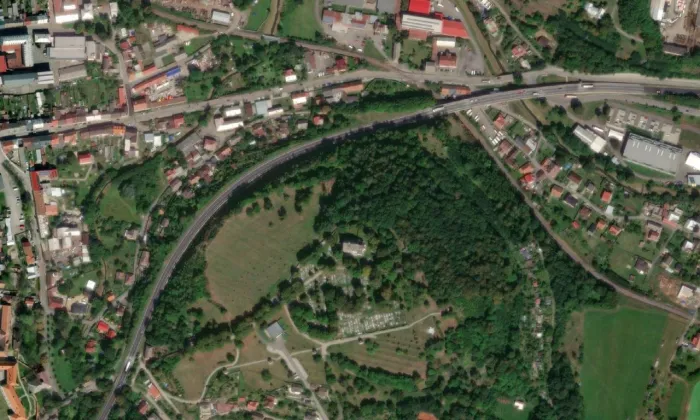 kostel Nalezení svatého Kříže (Předměstí) – letecký pohled