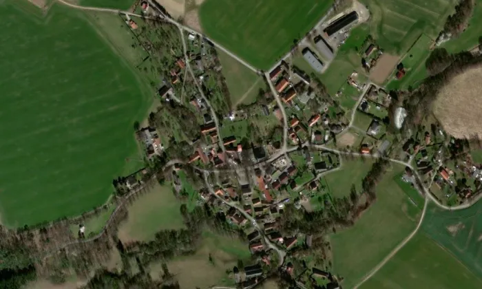 Kostel Nanebevzetí Panny Marie (Úžice) – letecký pohled