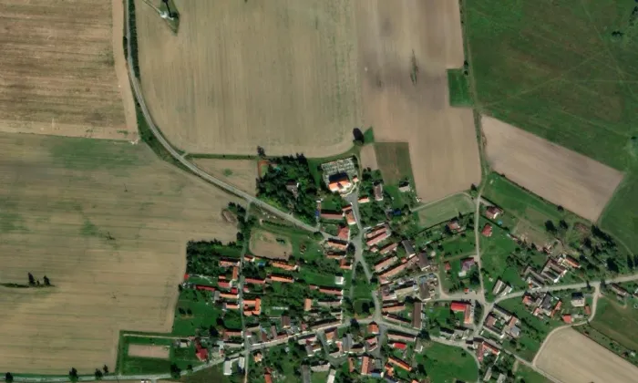 kostel Nanebevzetí Panny Marie (Drahov) – letecký pohled