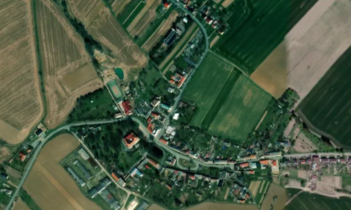 kostel Nanebevzetí Panny Marie (Laškov) – letecký pohled
