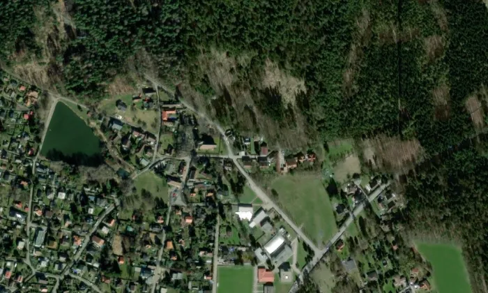Kostel Nanebevzetí Panny Marie (Mukařov) – letecký pohled