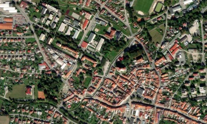 Kostel Nanebevzetí Panny Marie (Trhové Sviny) – letecký pohled