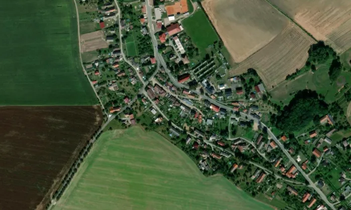 Kostel Nanebevzetí Panny Marie (Velká Jesenice) – letecký pohled