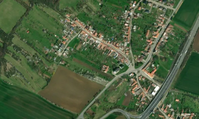 Kostel Narození Panny Marie (Drysice) – letecký pohled
