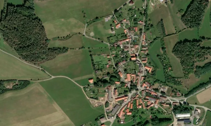 Kostel Narození Panny Marie (Hoštice) – letecký pohled