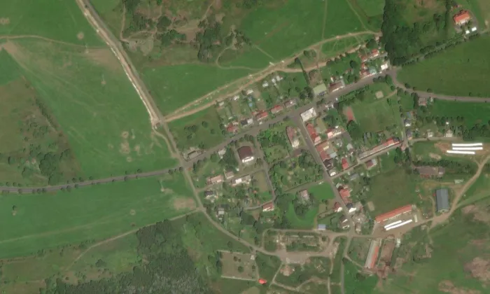 kostel Narození Panny Marie (Měděnec) – letecký pohled