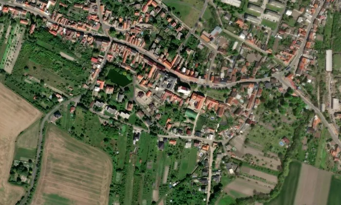 Kostel Narození Panny Marie (Třebenice) – letecký pohled