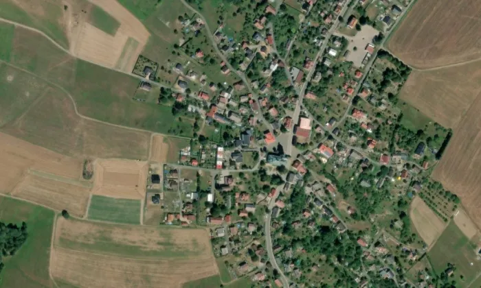 Kostel Navštívení Panny Marie (Božkov) – letecký pohled