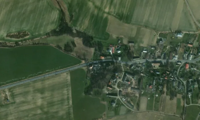 Kostel Navštívení Panny Marie (Deštné) – letecký pohled