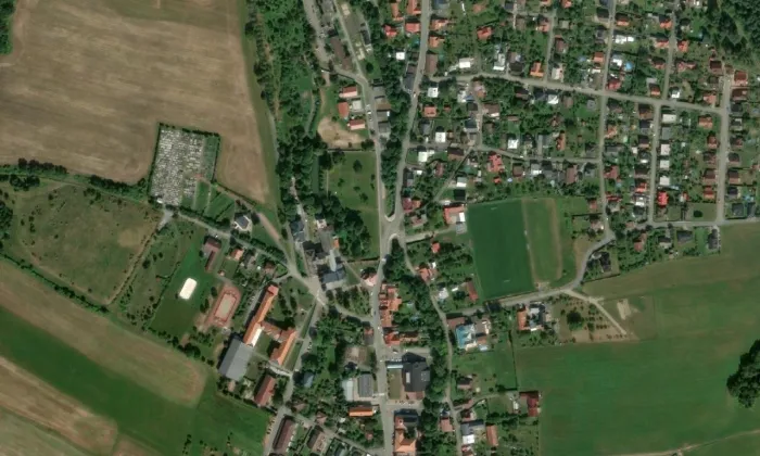 Kostel Navštívení Panny Marie v Zašové – letecký pohled
