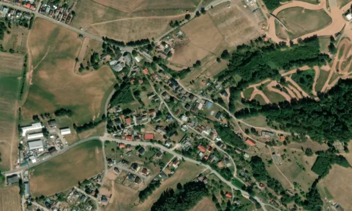 kostel Nejsvětější Trojice (Štikov) – letecký pohled
