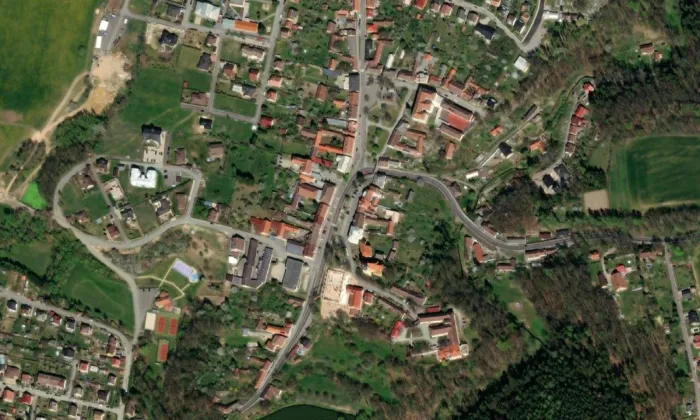 Kostel Nejsvětější Trojice (Chýnov) – letecký pohled