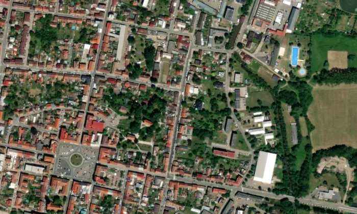 Kostel Nejsvětější Trojice (Nový Bydžov) – letecký pohled