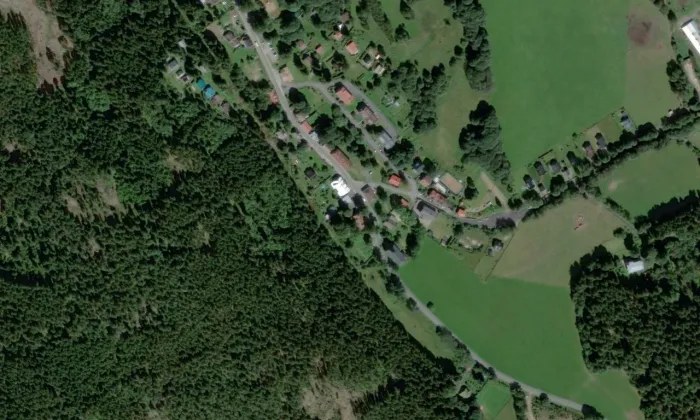 Kostel Neposkvrněného početí Panny Marie (Hojsova Stráž) – letecký pohled