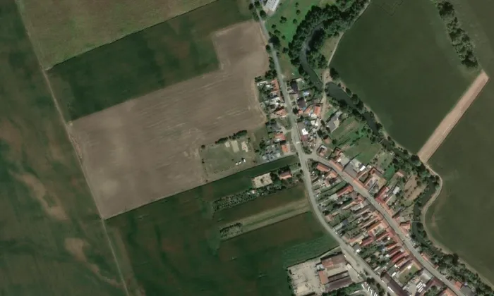 kostel Panny Marie Pomocnice křesťanů (Odrovice) – letecký pohled