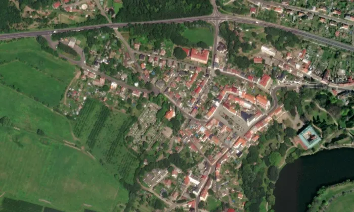 kostel Panny Marie Utěšitelky – letecký pohled