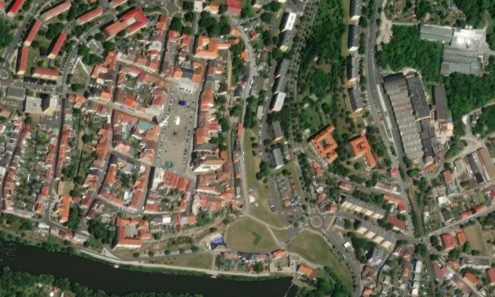 Kostel Povýšení svatého Kříže (Kadaň) – letecký pohled