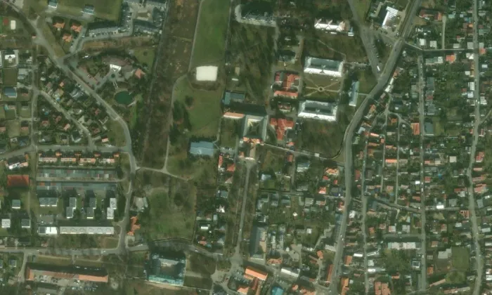 Kostel Povýšení svatého Kříže (Kosmonosy) – letecký pohled
