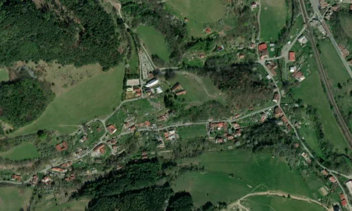 kostel Povýšení svatého Kříže (Rozhraní) – letecký pohled