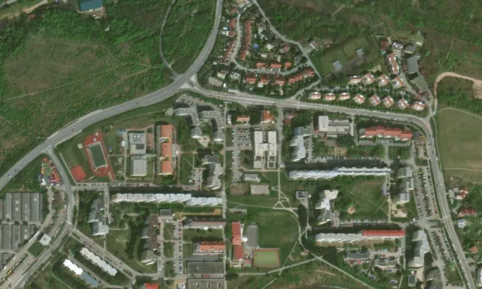kostel Seslání Ducha svatého (Líšeň) – letecký pohled