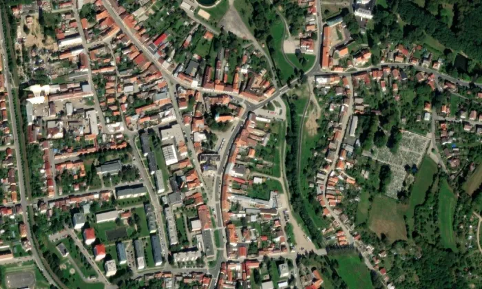 Kostel svaté Kateřiny Sienské v Třešti – letecký pohled
