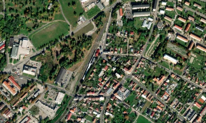 kostel svaté Kateřiny v Milovicích – letecký pohled