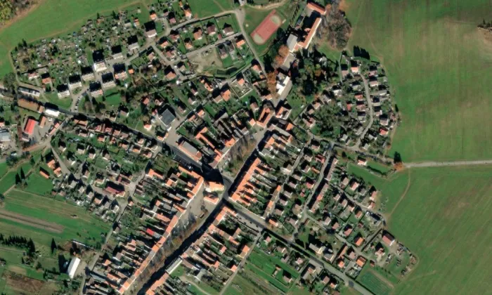 kostel svaté Máří Magdaleny (Chvalšiny) – letecký pohled