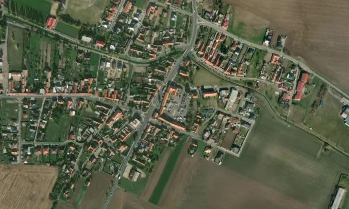 kostel svaté Markéty (Chvalovice) – letecký pohled