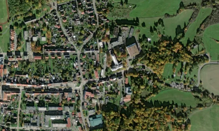 Kostel svatých Petra a Pavla (Planá) – letecký pohled